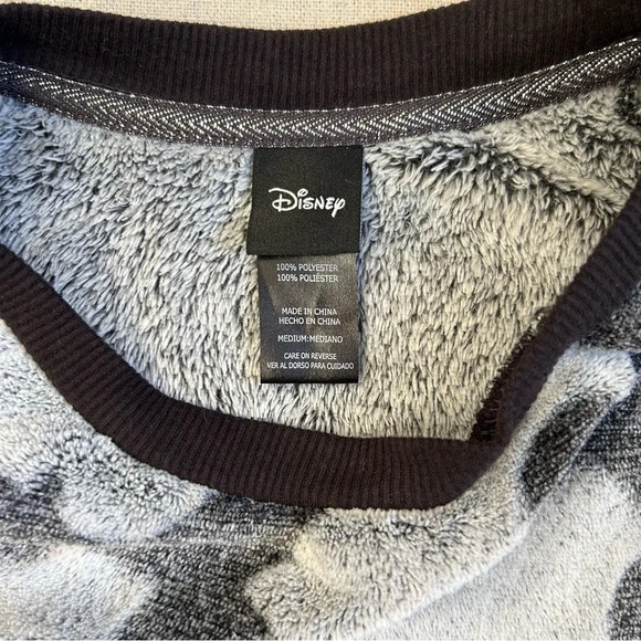 Mickey Mouse Grey & Black Pajamas 2-Piece Set Size Medium - Picture 4 of 14